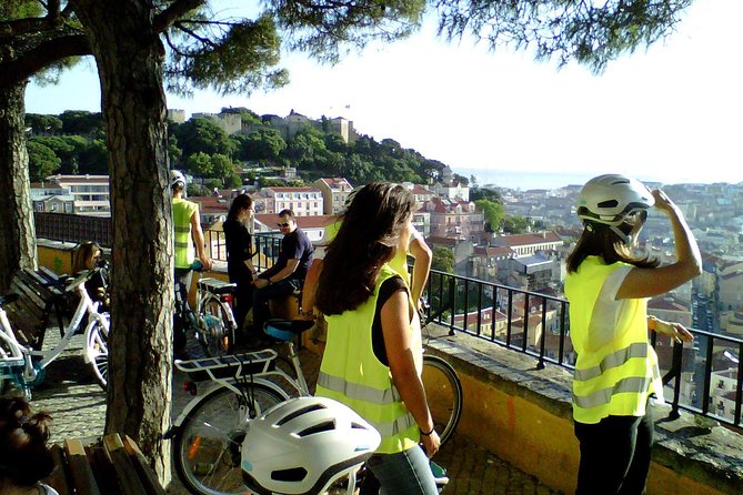 3-Hour Lisbon 7 Hills Electric Bike Tour - Markets, Public Laundry, and the Jewish Quarter Near Sé District