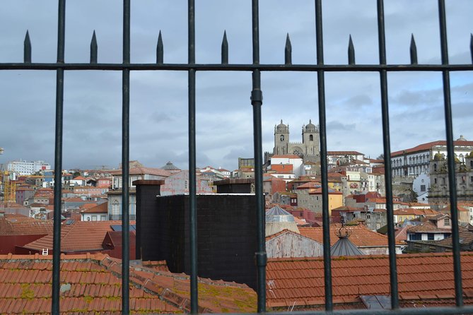 3-Hour Porto Jewish Heritage Walking Tour with Local Guide - What you learn about Jewish life and trade in early Porto
