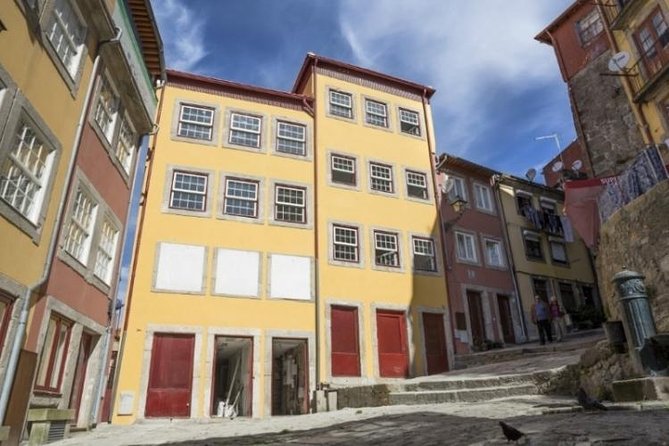 3-Hour Porto Jewish Heritage Walking Tour with Local Guide - Guides and the small-group advantage
