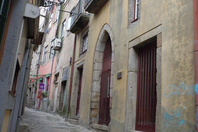 3-Hour Porto Jewish Heritage Walking Tour with Local Guide - Your walking route: from Porto Cathedral toward Ribeira Square