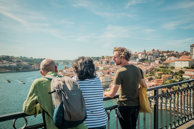 3-hour private guided walking tour of the BEST of Porto - A 3-hour private walk from Sao Bento to Avenida dos Aliados