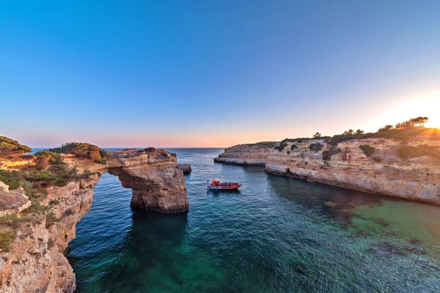 Albufeira: Dolphin Watching and Benagil Cave - Key points