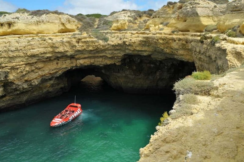 Albufeira: High-Adrenaline Jet Boat Ride - What you should wear (and what to skip) if you want to enjoy it