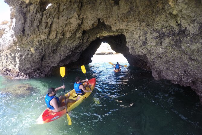 Albufeira Kayak Cave Tour - Hidden Beaches & Cliffs - Getting on the water: meeting at Praia do Castelo and staying calm