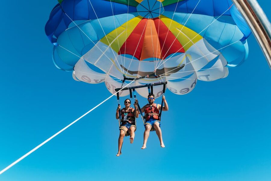 Albufeira: Parasailing Boat Trip - The parasailing flight: what “up to 10 minutes” feels like