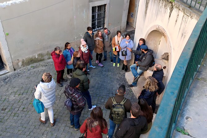 Alfama Tour in Lisbon Old Town - Chafariz D’El Rei and the 13th-century water story