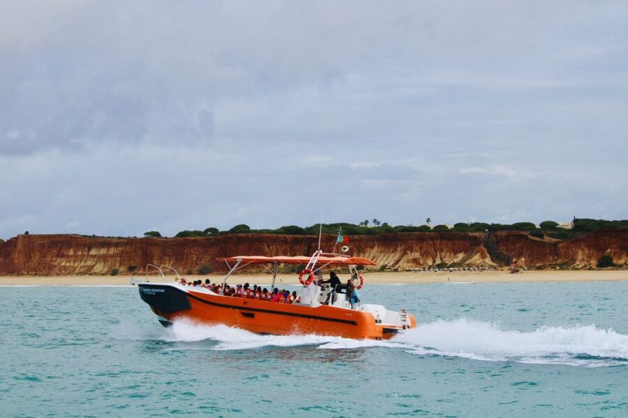 Algarve: Benagil Caves Open Speedboat Tour - Vilamoura departure: meet at Murphys Pub, then head out fast