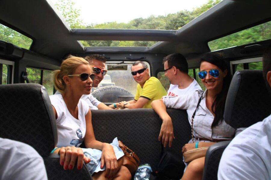 Algarve Jeep Safari Full-Day - Traditional villages, tastings, and learning the local food story