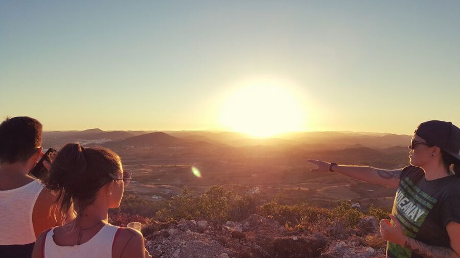 Algarve: Sunset Jeep Safari Tour - Sunset at the High Point: Getting Great Light Without Stress