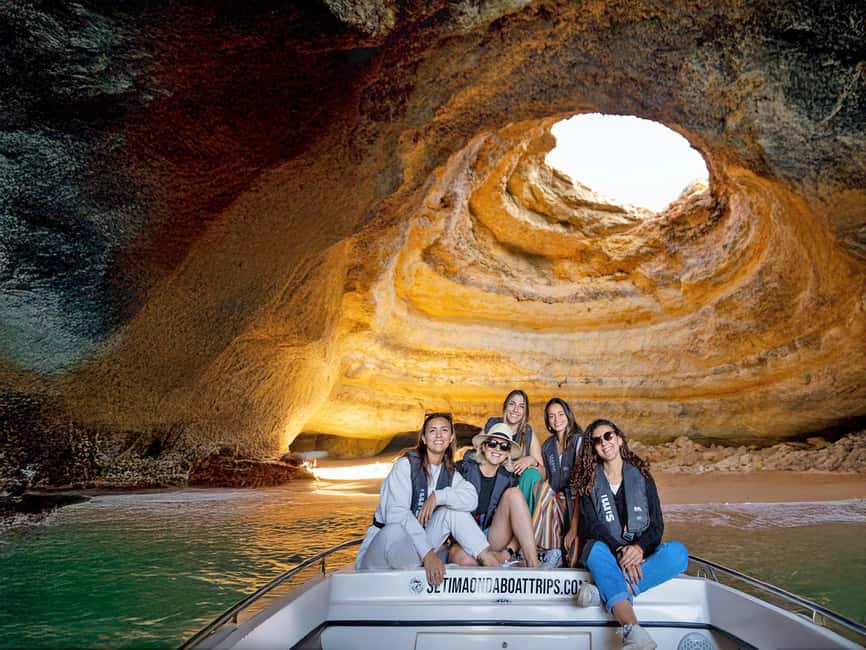 Armação de Pêra: Benagil´s 15 Best Caves Boat Tour - Small-boat setup and the team that makes it smooth