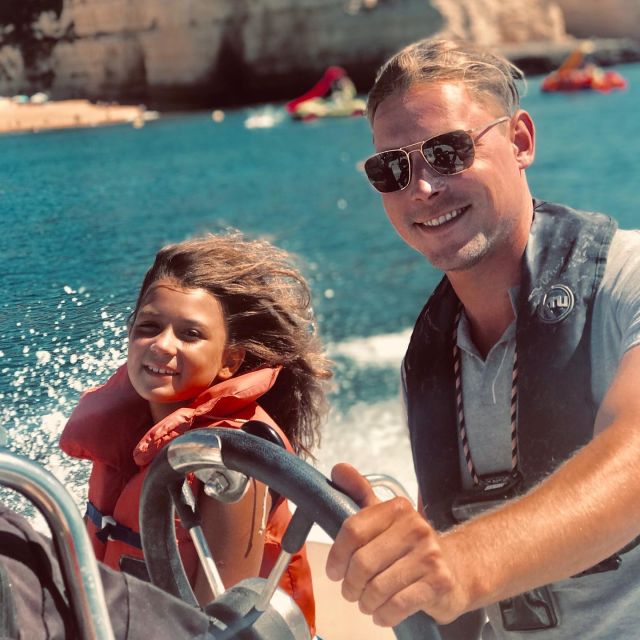Armação de Pêra: Guided Boat Tour of Benagil's 15 Best Caves - Why this Benagil cave run feels like a real outing, not just sightseeing