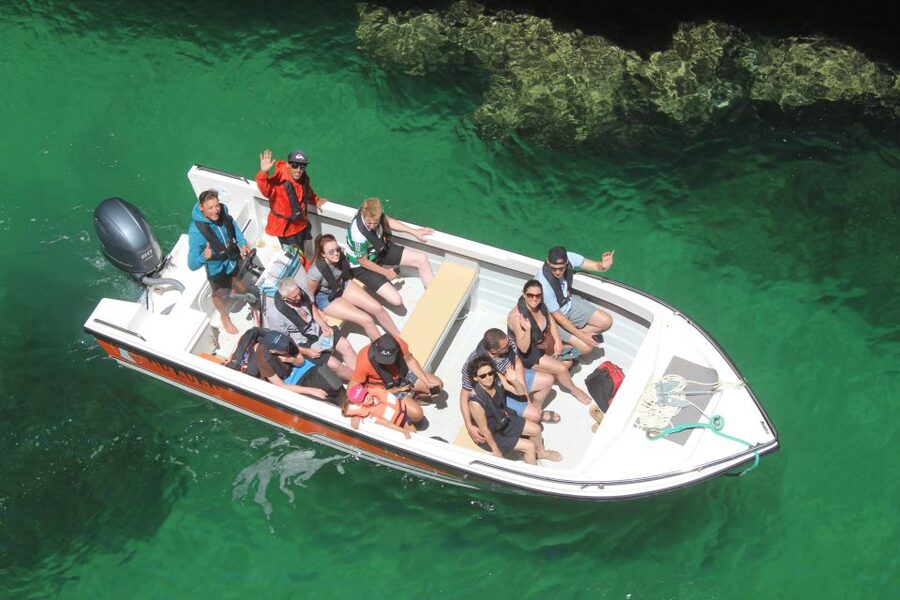 Armação de Pêra: Guided Boat Tour of Benagil's 15 Best Caves - Sailing the route: Lagoa beaches, rock formations, and the cave lineup