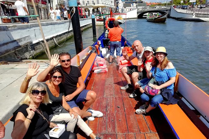 Aveiro and Costa Nova Half Day Tour from Porto with Boat Ride - The 4-hour rhythm: bus time vs real time in Aveiro and Costa Nova