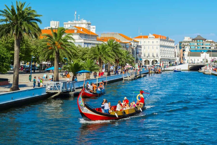 Aveiro: Half-Day Tour from Porto with Optional Cruise - Why Aveiro Feels Like a Water City, Not Just a Pretty Stop