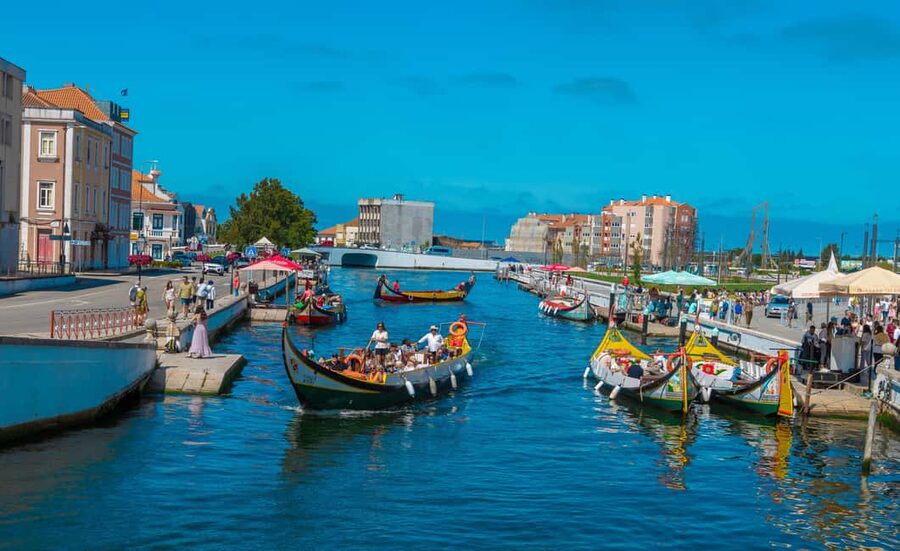 Aveiro: Half-Day Tour from Porto with Optional Cruise - The Moliceiro Canal Cruise: Fun Views Plus Real Context
