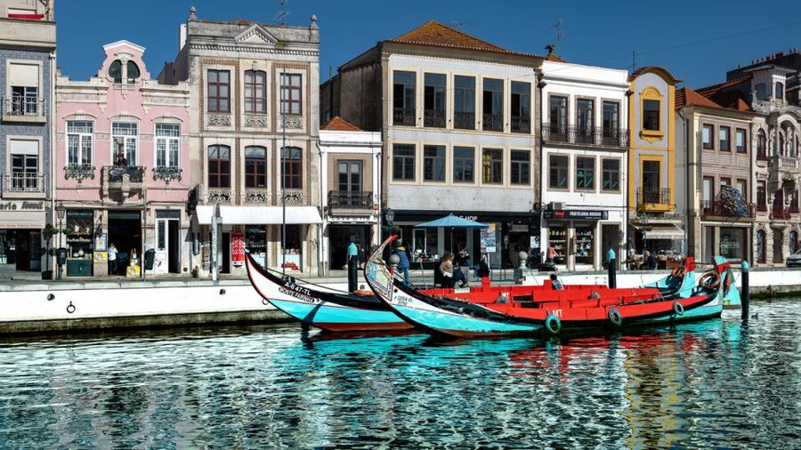 Aveiro: Scenic Guided Boat Tour - Why Aveiro Canals Feel Different on a Moliceiro Boat