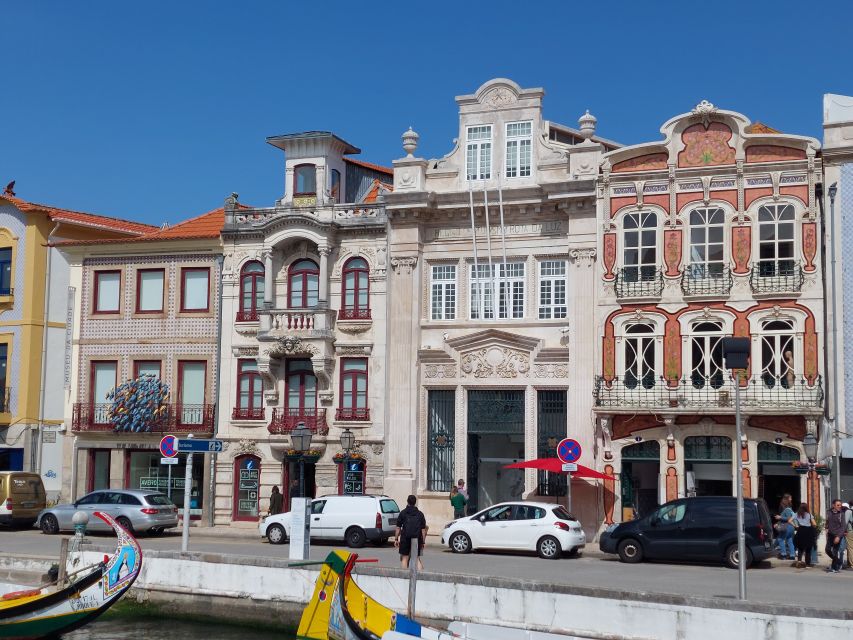 Aveiro: Stories, Canals, and Tiles Guided Walking Tour - Along the Canals to the Ria: Moliceiros, Mercanteis, and Salt-Air Atmosphere