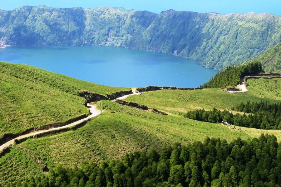Azores: Sete Cidades Scenic Jeep Tour from Ponta Delgada - Price and value: what $58 buys you (and what you still need to cover)