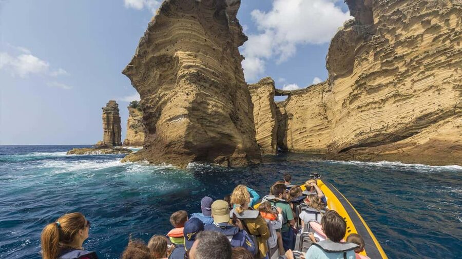 Azores: Whale Watching & Islet Boat Tour w/ Marine Biologist - The 3-hour plan, stop by stop (and what you’ll notice)
