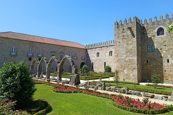 Best of Braga and Guimaraes Day Trip from Porto - Braga Free Time: Use It for Streets, Shops, and a Real Break