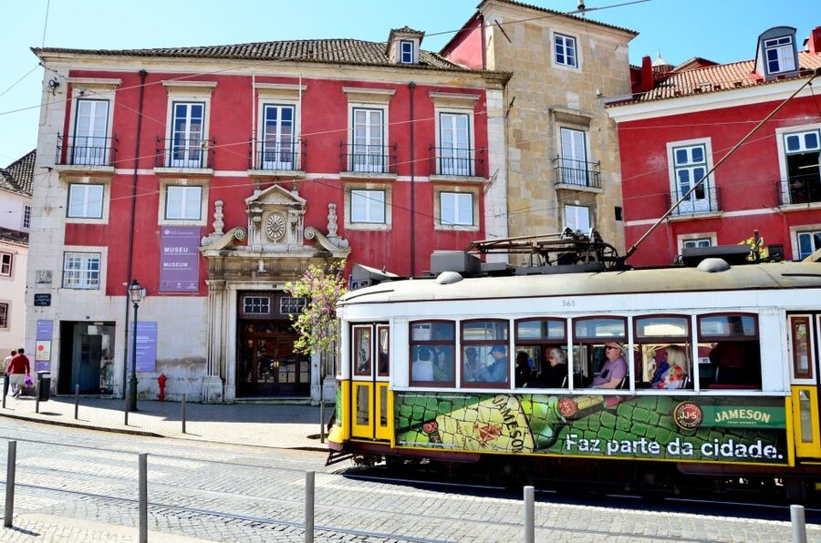 Best of Lisbon Walking Tour: Rossio, Chiado & Alfama - Where this tour actually shines: Rossio to Praça do Comércio