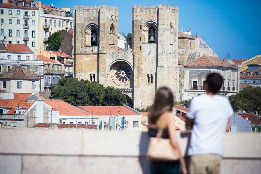 Best of Lisbon Walking Tour: Rossio, Chiado & Alfama - Pastel de nata plus a snack tasting: small breaks, big payoff