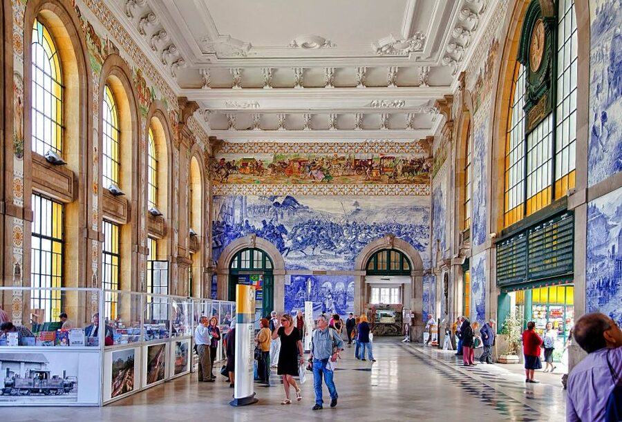 Best of Porto Guided Tour: Cruise & Wine Tasting - The bus to Gaia, then a Port cellar tasting that is actually structured
