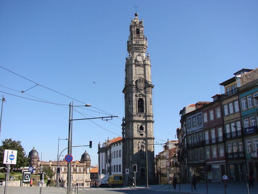 Best of Porto Guided Tour: Cruise & Wine Tasting - Foz do Douro’s ocean air, Castelo do Queijo, and a short window to wander