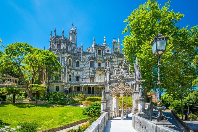 Bestseller Private Tour Sintra-Cascais with Hotel pick up - The First Coastal Hits: Azenhas do Mar and Cabo da Roca