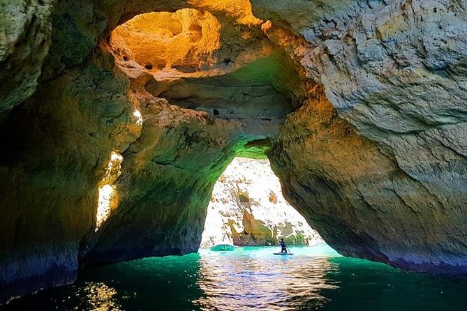 Boat trip to the caves of Benagil - The 2-hour ride plan: speed, sea spray, and why timing helps