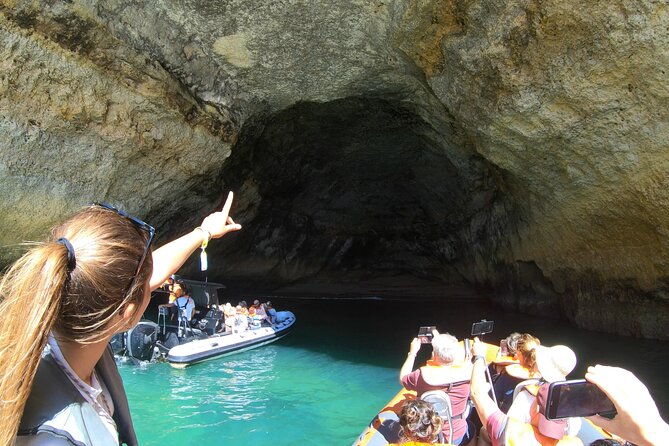 Boat trip to the caves of Benagil - Algar de Benagil: what makes the main stop so iconic