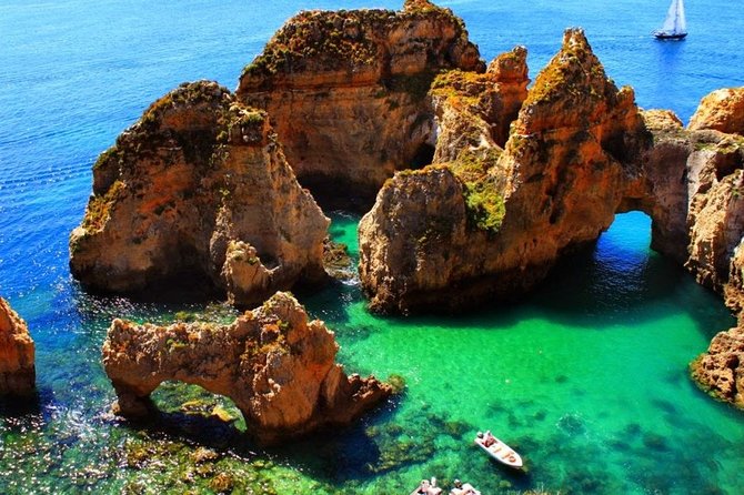 Boat trip to the grottos at Ponta da Piedade, Lagos - The 1 hour 15 minutes route: Lagos coast to the Point of Mercy lagoon