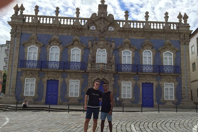 Braga & Guimarães Small Group Tour: Lunch & All Tickets Included - Morning Pickup In Porto: The Easy Start To A Long Day