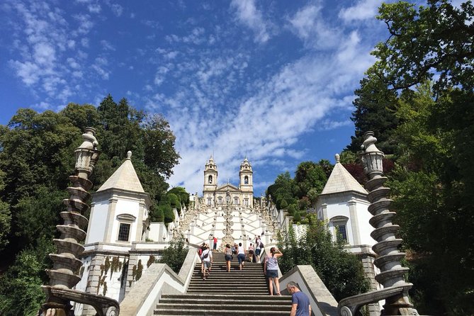 Braga & Guimarães Small Group Tour: Lunch & All Tickets Included - Paco dos Duques de Bragança: Palace Interior, Plus A Small Extra Ticket Factor