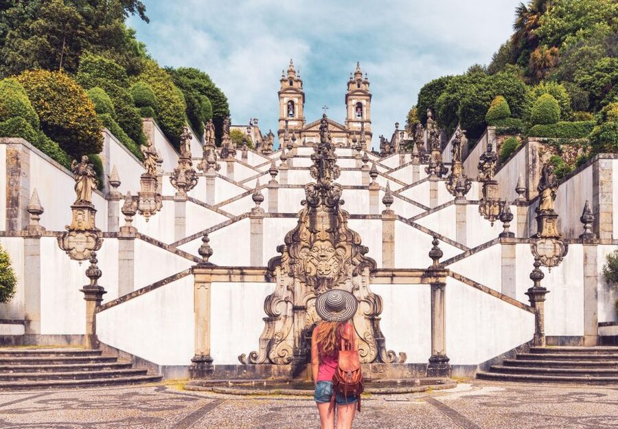 Braga & Guimarães Tour: Small Historical Group Tour - Lunch in Braga with Vinho Verde: A Real Break, Not a Speed Stop
