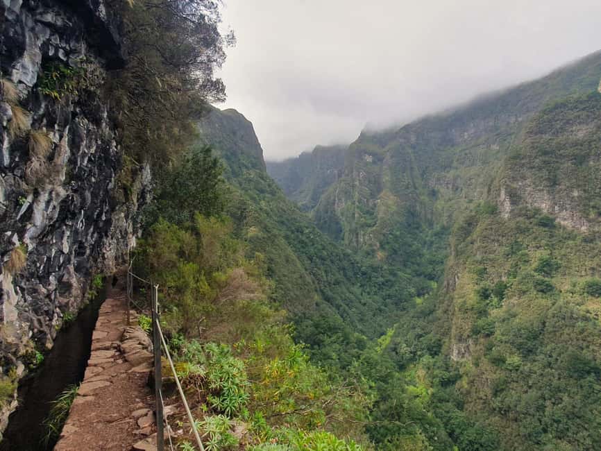 Caldeirão Verde: Levada Caldeirao Verde Hiking Transfer - Why the Caldeirão Verde levada feels so satisfying