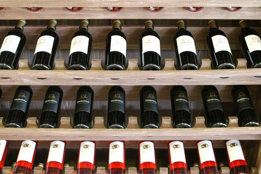 Carvoeiro/Portimão/Alvor: Wine Tour w/ Tasting, Tapas, Music - Who should book this wine and music tour