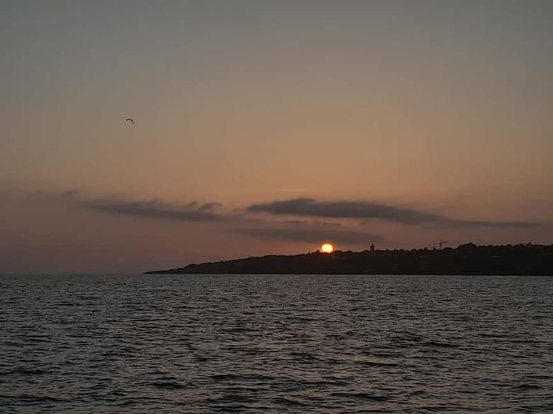 Cascais: Sunset Boat Trip with Welcome Drinks - Costa da Guia Cliffs and the Sunset Moment