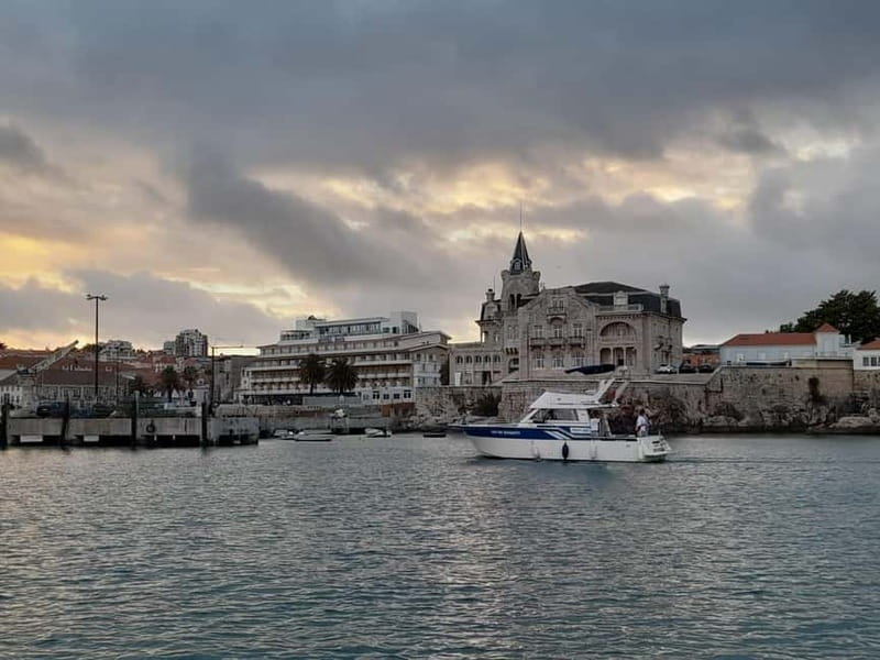 Cascais: Sunset Boat Trip with Welcome Drinks - Price and Value: What $46 Buys on the Water