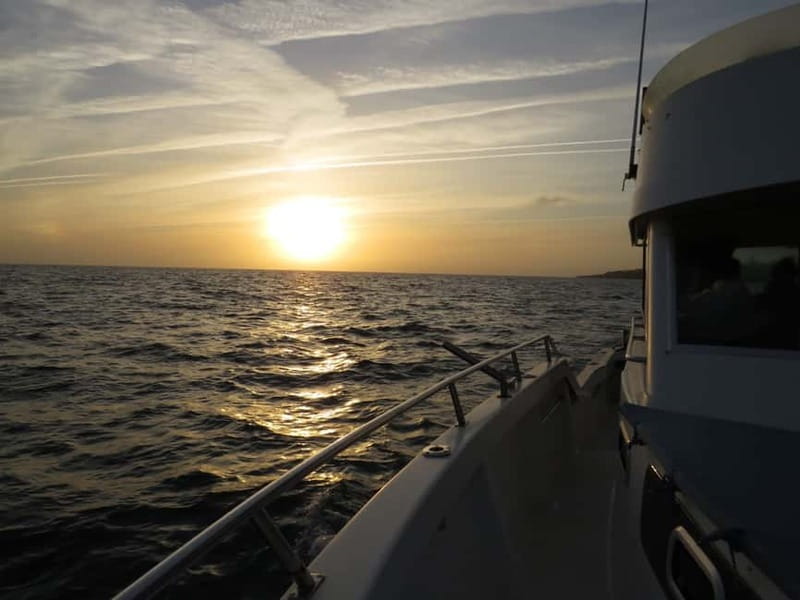 Cascais: Sunset Boat Trip with Welcome Drinks - The Coastal Route: Mansions, Fortifications, and 007-Linked Corners