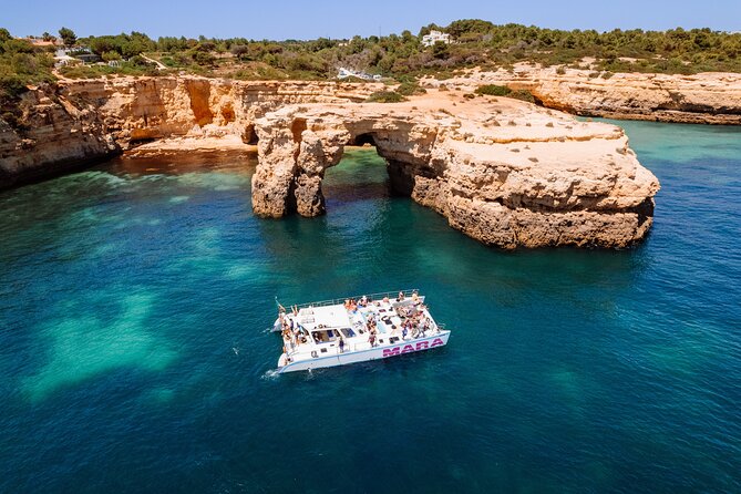 Catamaran Cruise: Caves and Coastline to Benagil - How to make the most of it on cruise day