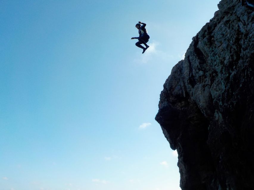 Coasteering Algarve: Cliff Jump, Swim & Climb in Sagres - Coasteering Algarve feels like the real coast, not a staged viewpoint