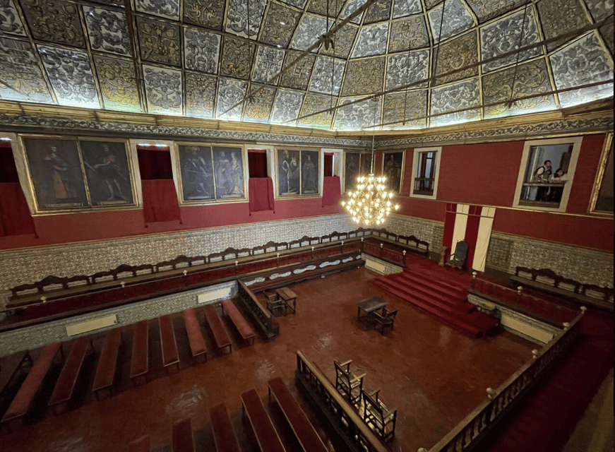 Coimbra: A Local's Tour of the University + Skip-the-Line - Biblioteca Joanina: Baroque Beauty, 60,000 Books, and the Bats