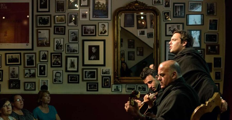 Coimbra: Live Fado Show with Glass of Port Wine - Entering the show: what the first moments are really like