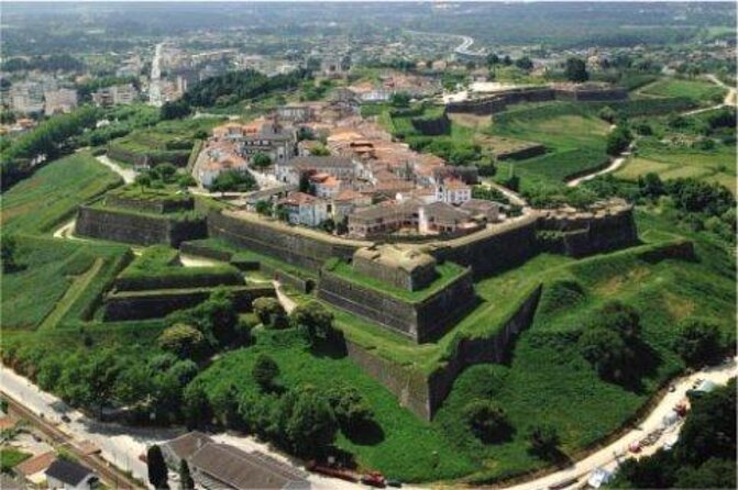 Day Trip from Porto to Santiago de Compostela and Valença - Key highlights that make this trip worth your time