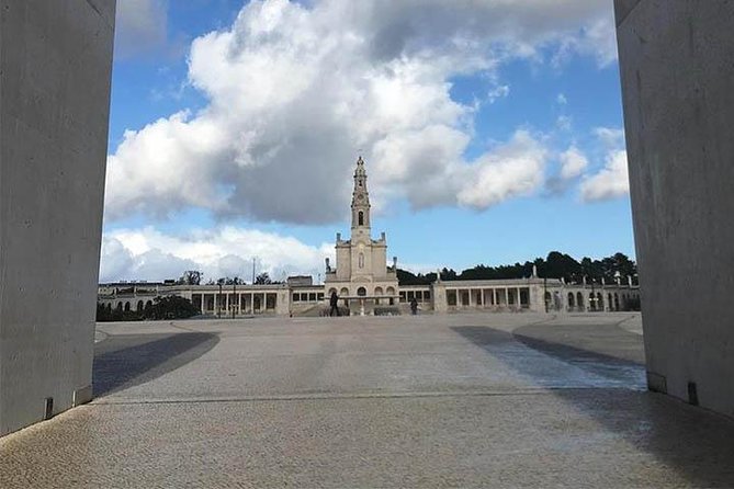 Divine Fátima Full Day Private Tour from Lisbon - Lisbon pickup to Fátima road time that actually feels organized
