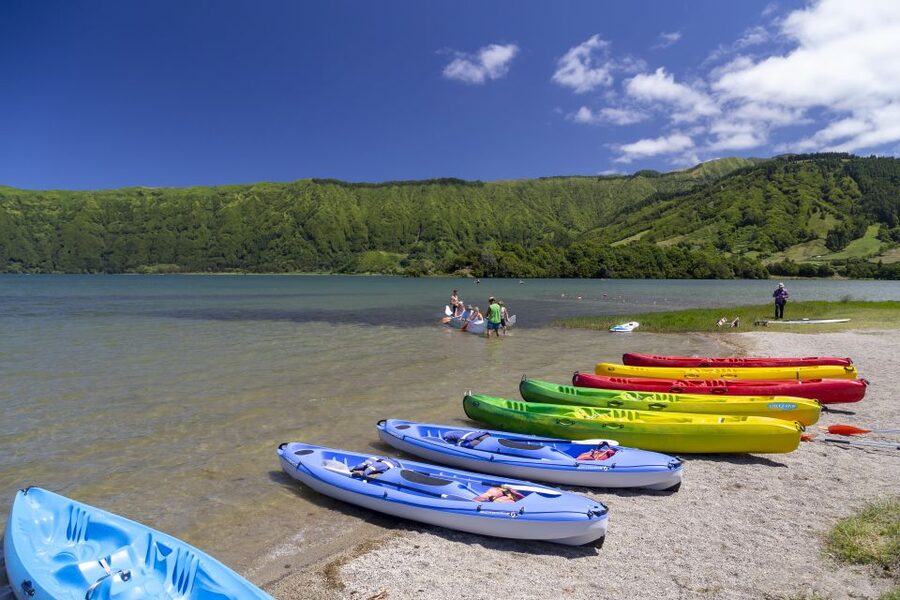Double-Seat Kayak Rental at Sete Cidades Lake - The 1-hour paddle on Blue Lake: how the experience unfolds