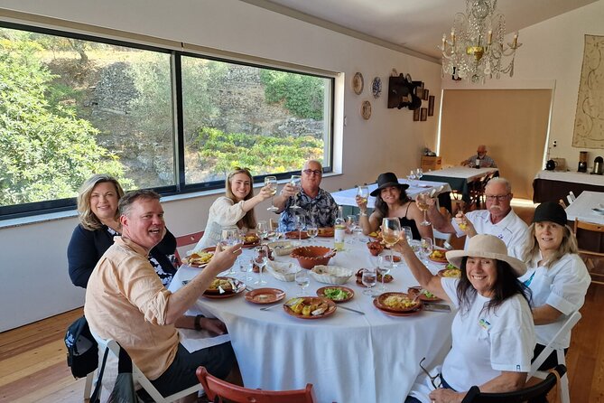 Douro Valley-Expert Guide-Boat-Lunch-Tastings-Offer wine bottle - Who should book this Douro Valley tour from Porto