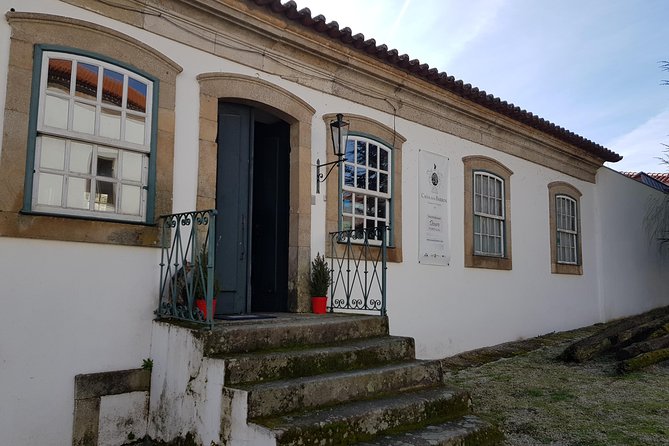Douro Valley Wine Tour: 3 Vineyard Visits, Wine Tastings, Lunch - Stop 3 in Sabrosa: Multi-Course Lunch, Wine Pairing, and a Cellar Finale