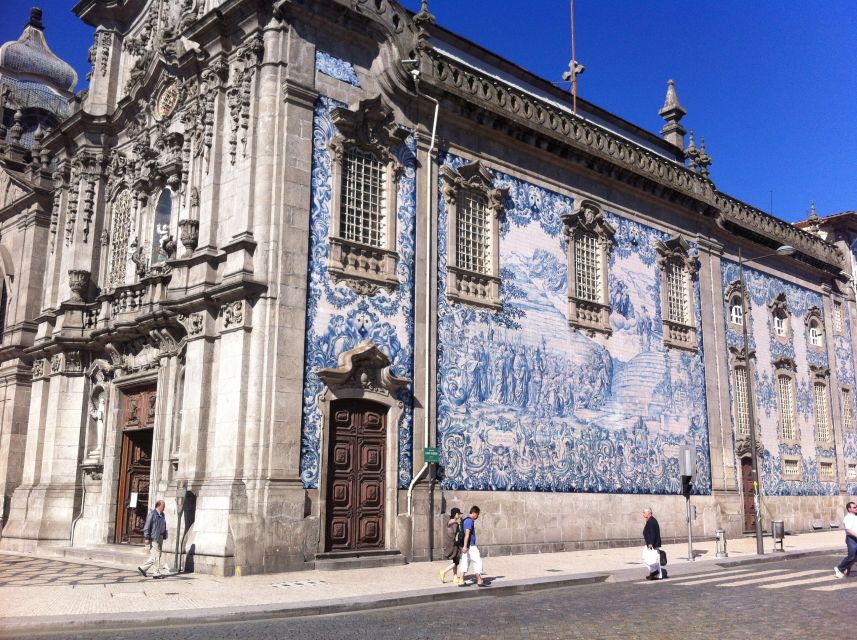 Essential Porto Walking Tour - Starting at Praça Gomes Teixeira, then getting your bearings on day one